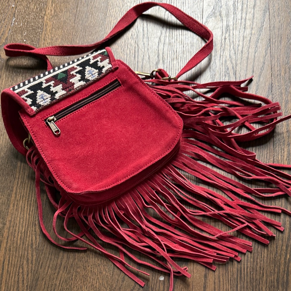 Fringed Suede Crossbody Bag in Red with Woven Accent - Picture 4 of 6